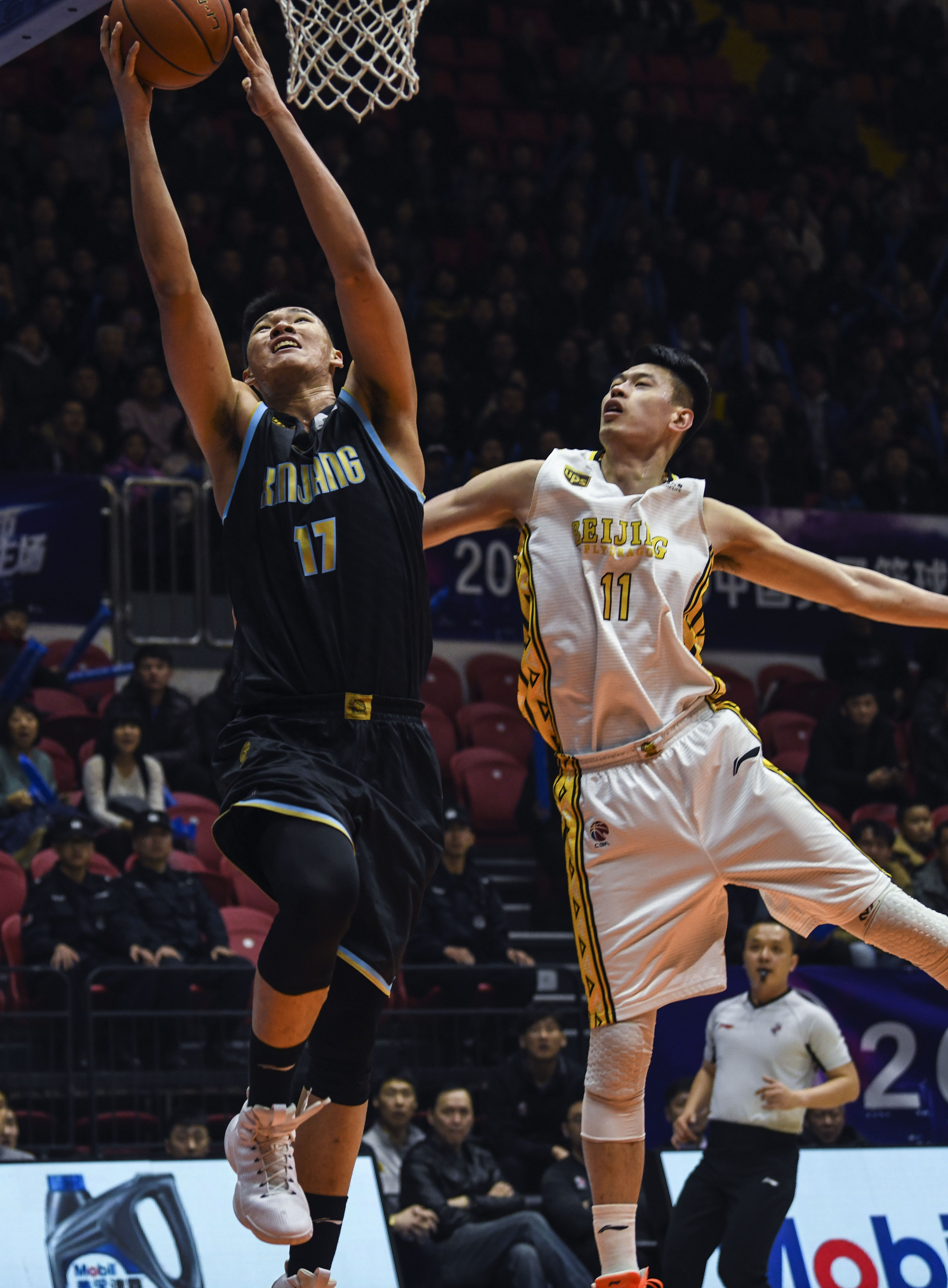 攻表现背后 攻表现背后